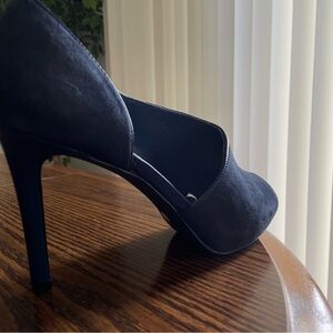 Alfani navy open toe shoes. Size 7.5